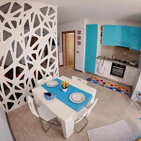 Apartament Lylu Mamaia Nord アパート ナボダリ