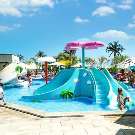 Apartament Lylu Mamaia Nord ナボダリ